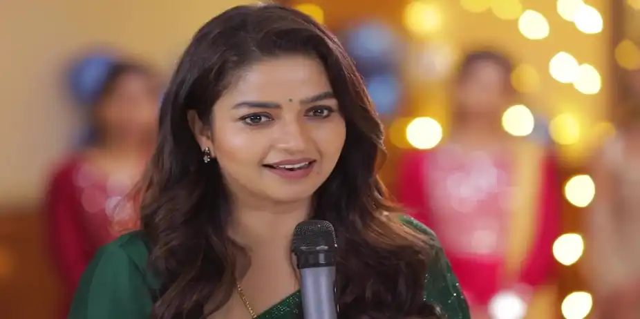 Bharathi Participates in a Game - Idhayam