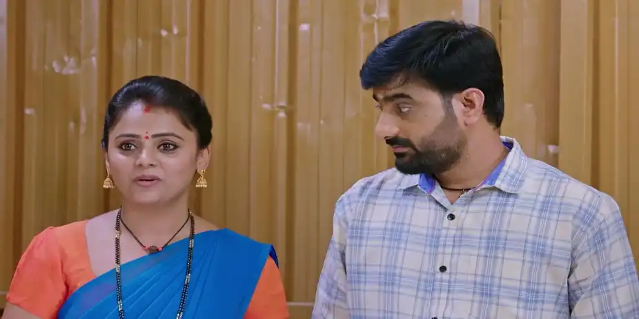 Veena Agrees to return to Santhosh's House - Lakshmi Nivasa