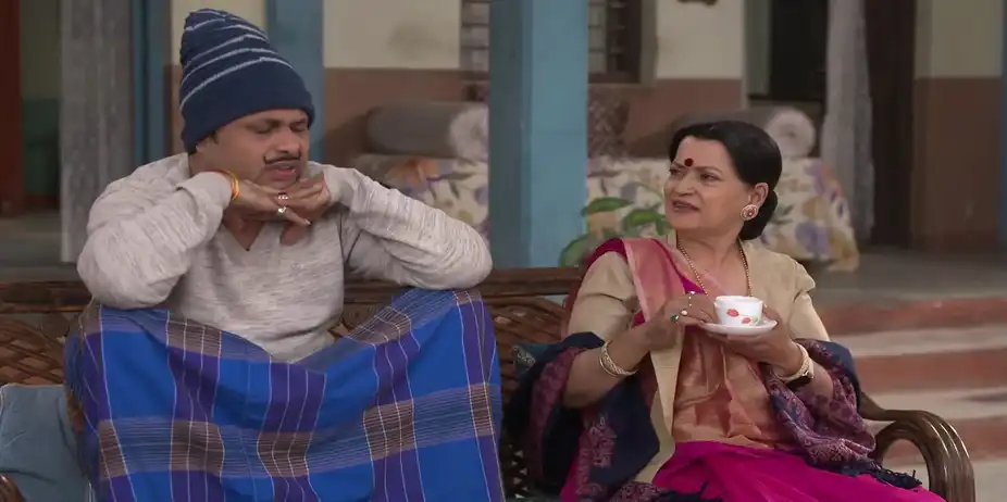 Happu Behaves Like a Monkey - Happu Ki Ultan Paltan