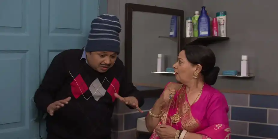Happu Hides in the Bathroom Out of Rajesh's Fear - Happu Ki Ultan Paltan