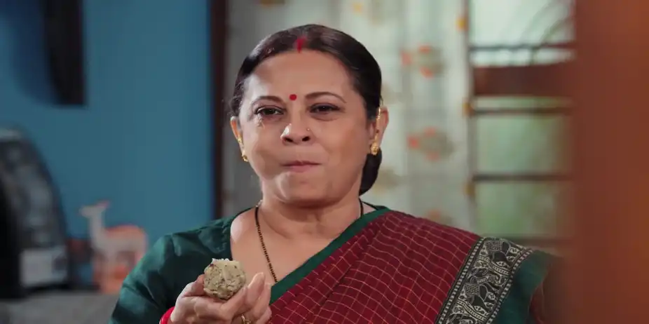 Lakshmi Is Worried by Raj's Proposal - Lakshmi Nivas