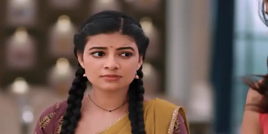 Kamini Tries to Strangle Saru - Saru