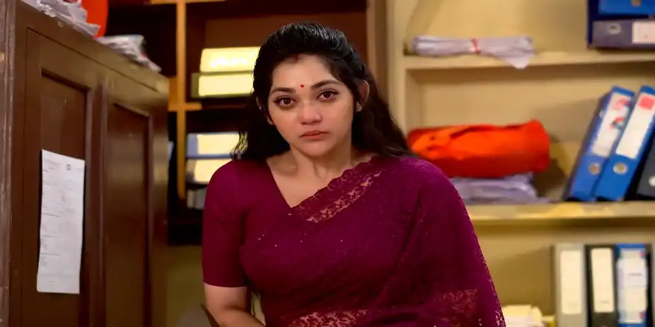 Rohini Shows a Video in Court - Chirodini Tumi Je Amar