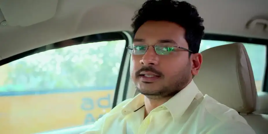 Lajbonti Confides Her Fear in Anubhab - Kone Dekhaa Alo