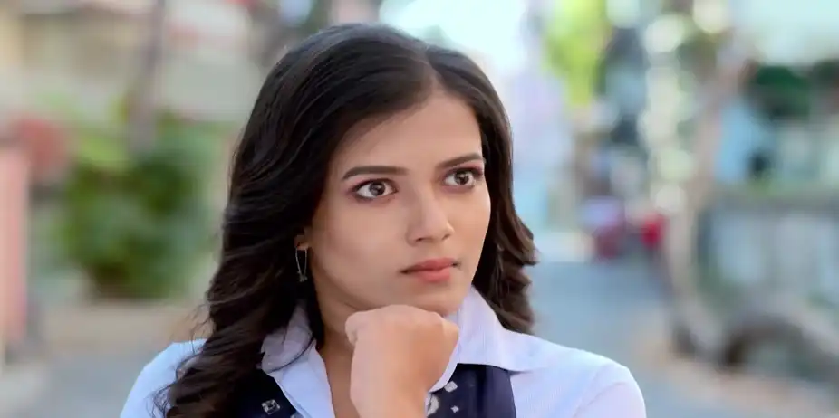 Rajshekhar Arrives with the Bail Papers - Kusum