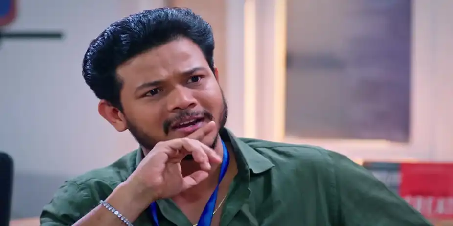 Yuvraj Insults Viraj - Taarini