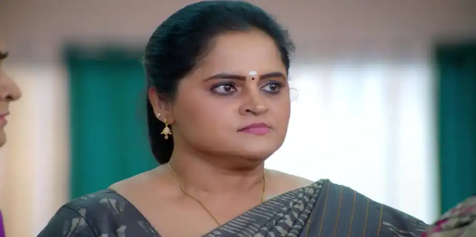 Jamuna Rebukes Ayali - Ayali