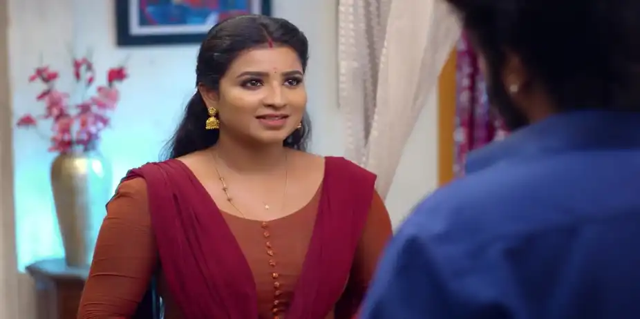 Karthikeyan's Promise to Revathi - Karthigai Deepam
