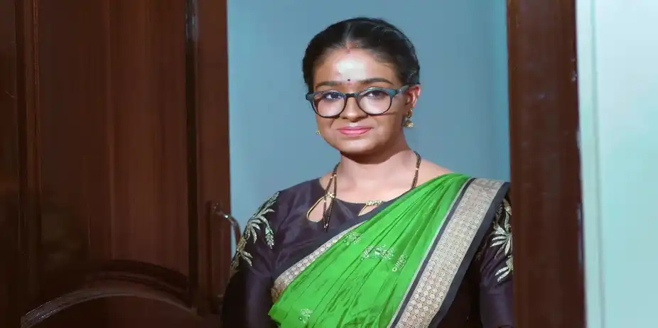 Deepa Caught in Secret Act - Brahmagantu