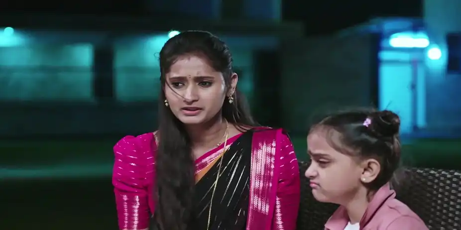Hitha’s Fear of Calling Sharath Father - Naa Ninna Bidalaare