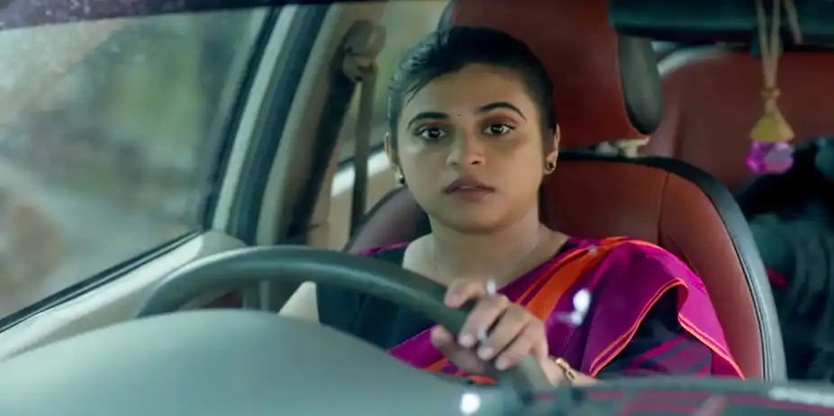 Madhavan Is Stunned to See Haritha - Manathe Kottaram