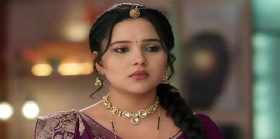 Chandrika Gives a Surprise to Devansh and Vasudha - Vasudha