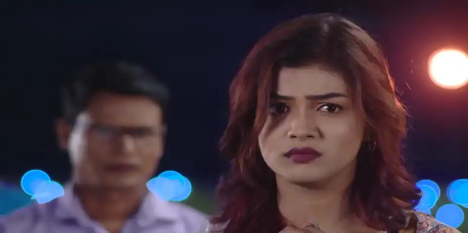 Smruti Lies to Shraddha - Bhagya Rekha