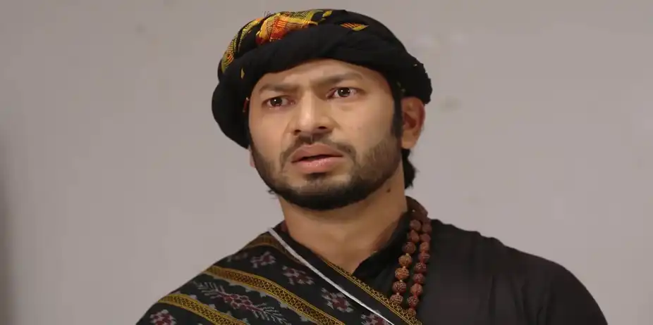 Bishnu Learns about the Priest's Death - Suna Jhia