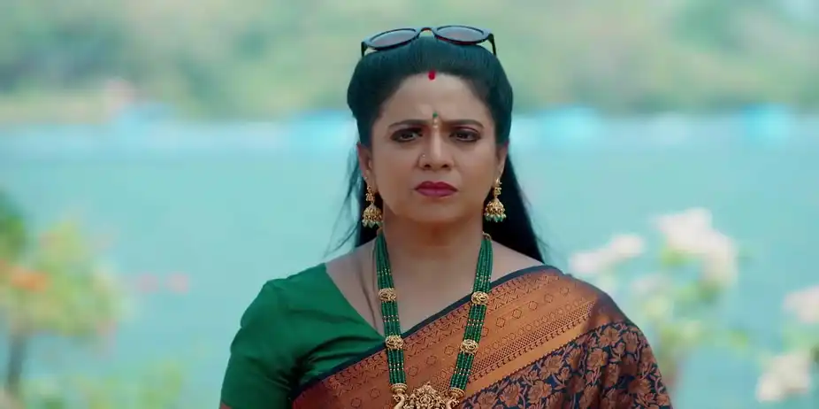 Villagers Refuse to Give Their Land to Ramadevi - Chembarathy