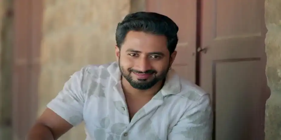 Jagan Tells Vandana about Vikram - Manathe Kottaram