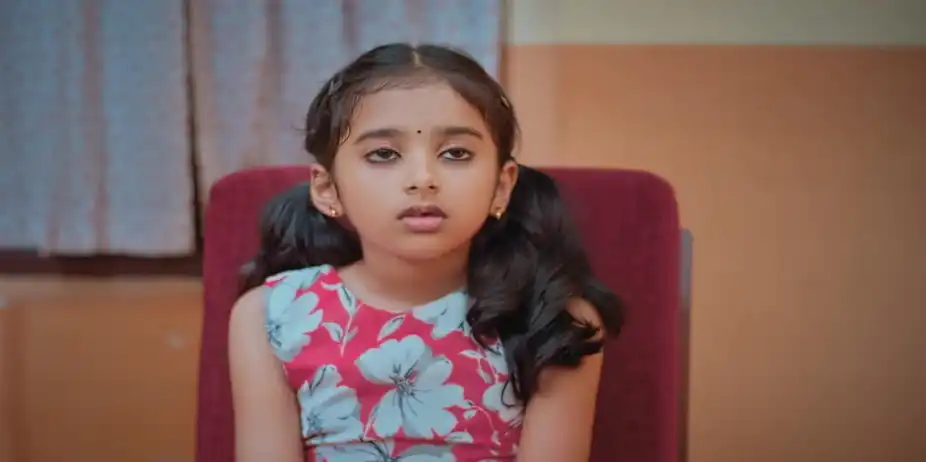 Vasantha Has a Word with Her Brothers - Manathe Kottaram