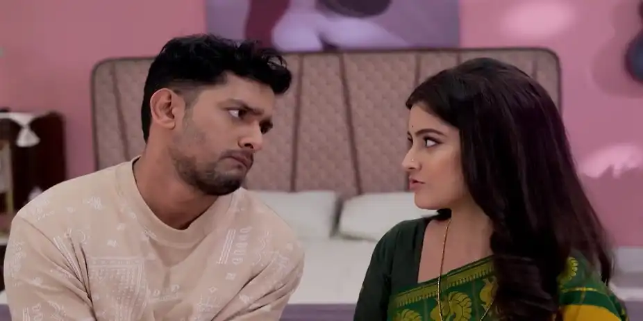 Disha Lies to Aniket's Family Members - Mana Rahigala Tumarithare