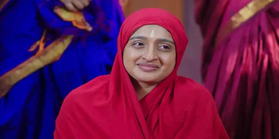 Saraswati Tries to Help a Pregnant Kamala - Sri Raghavendra Mahathme - Promo