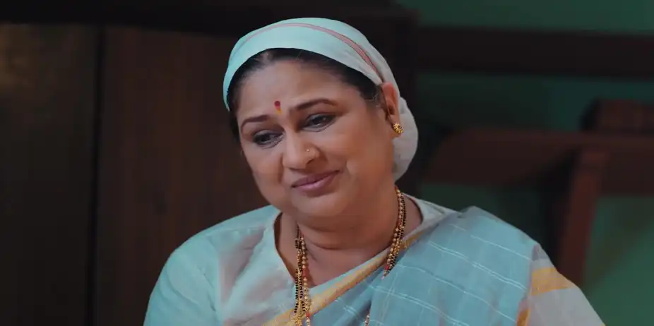 Lakshmi Tells Shanta Aaji about Janhavi - Lakshmi Niwas