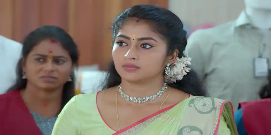 Ramachandran Lashes out at Ambika - Veera