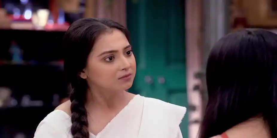 Ratna Manipulates Mayna - Amader Dadamoni