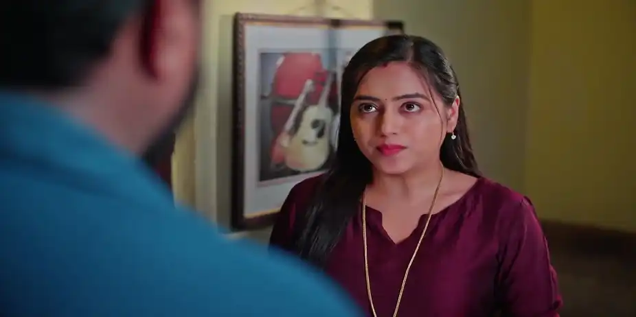 Rithika Has a Word with Jayan - Akale