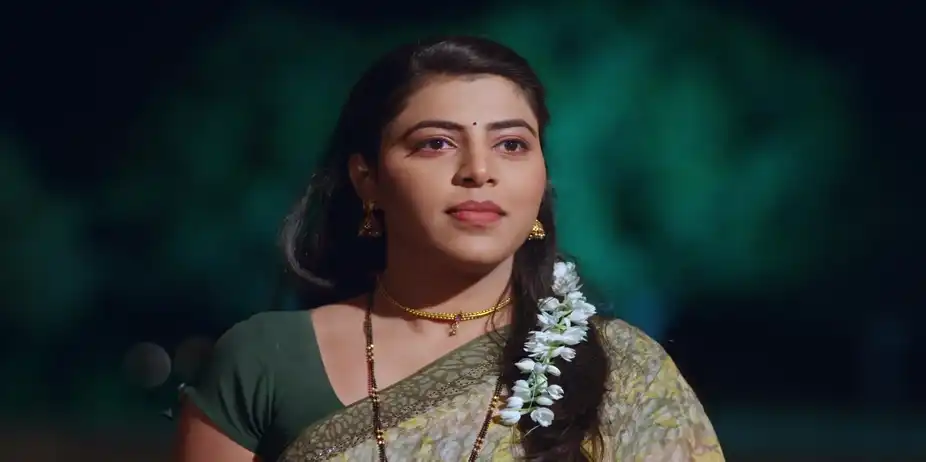 Bunty Addresses Gopal as His Father - Devmanus Madhla Adhyay