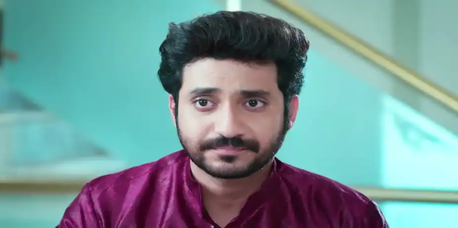 Tilottama asks Bablu about the Holi Preparations - Savalyachi Janu Savali