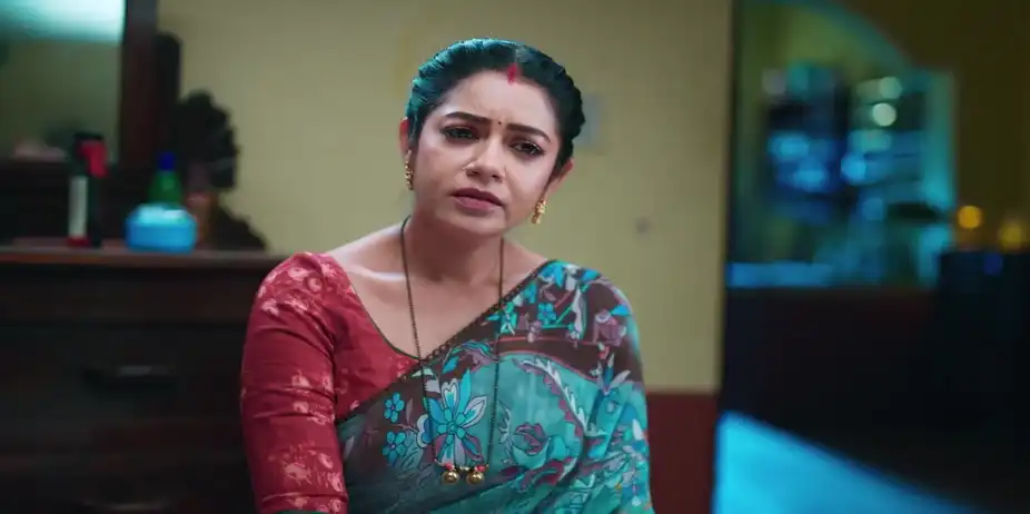 Goutham Shares His Business Idea with Bhoomika - Amruthadhaare