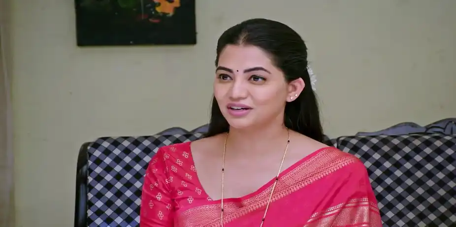 Bhavana Informs Her Parents about Her Business - Lakshmi Nivasa