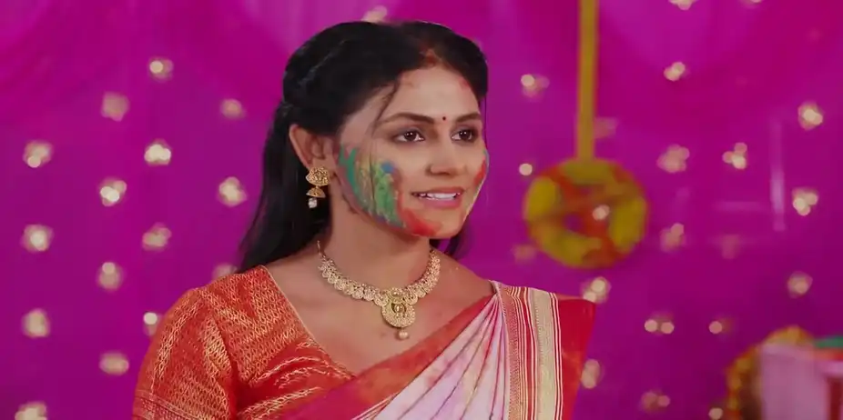 Sambhav's Family Celebrates Holi - Suna Jhia