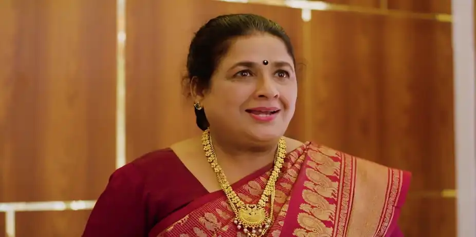 Saraswathyamma Stops Ambika - Akale