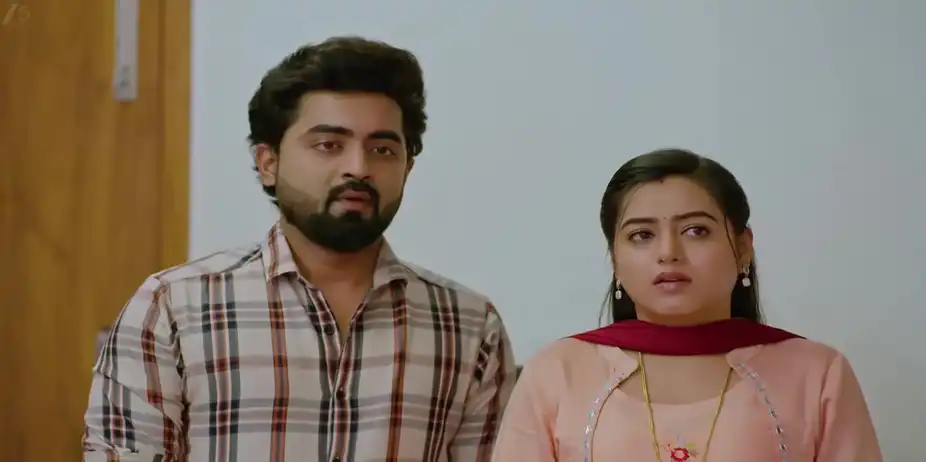 Venu Is Shattered to See Prathapa Varma - Akale