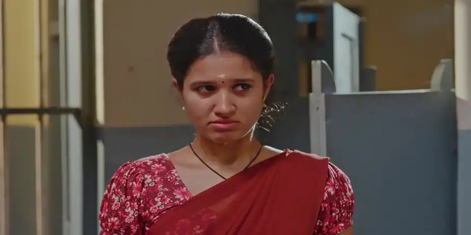 The SI Speaks Rudely with Mahi - Chembarathy