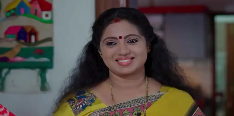 Kuttanpillai Taunts Girija - Durga