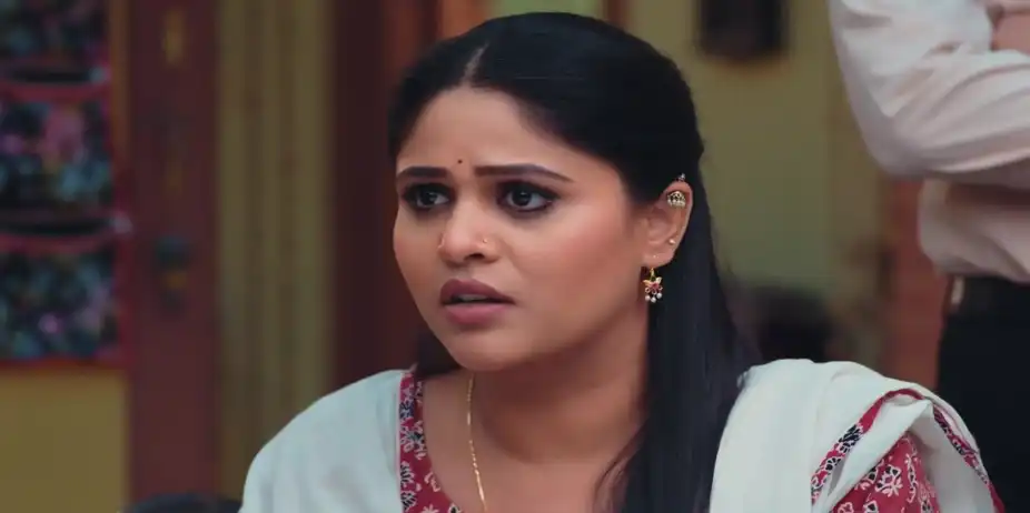 Everyone Worries as Janhavi Doesn't Return Home - Lakshmi Niwas