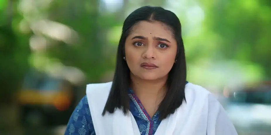 Maya Is Puzzled by Ajit's Behaviour - Tula Japnar Aahe