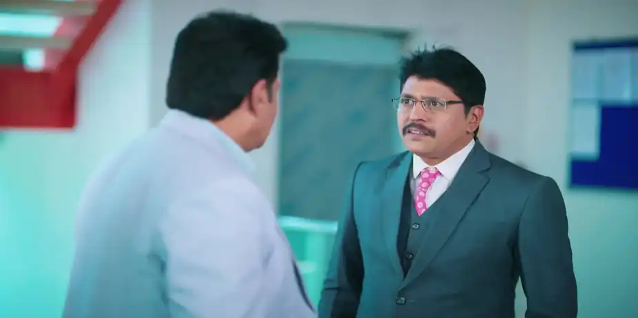 Goutham’s Surprise for Anand - Amruthadhaare