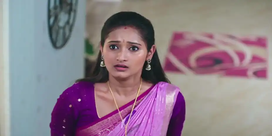 Durga Becomes Frightened - Naa Ninna Bidalaare