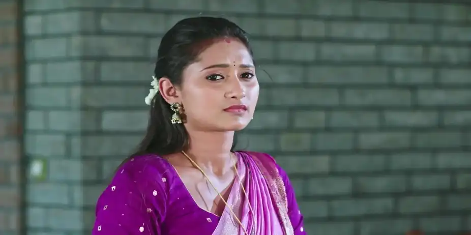 Durga Blushes Remembering a Moment - Naa Ninna Bidalaare