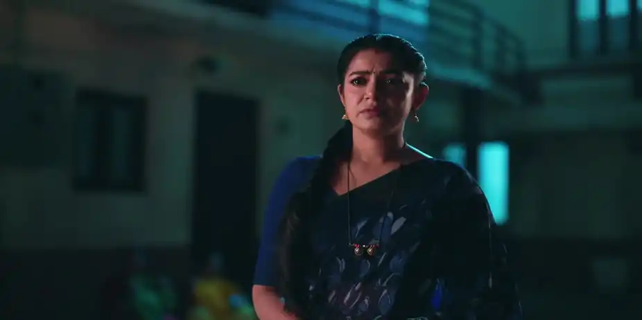 Jaydev Tries to Disrupt Malli's Studies - Amruthadhaare