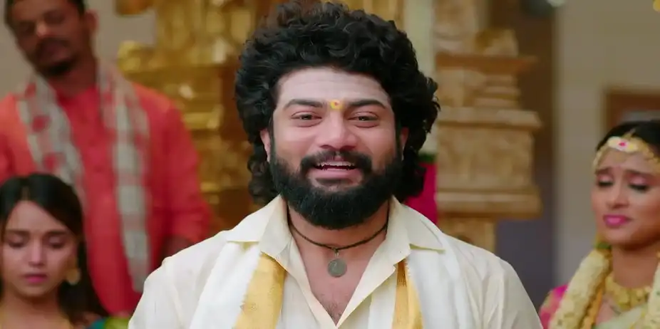 Rathna and Shivanna Control Their Tears - Annayya