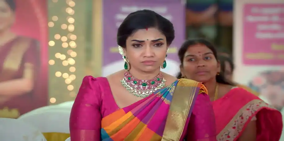 Chandrakala's Evil Intent - Karthigai Deepam