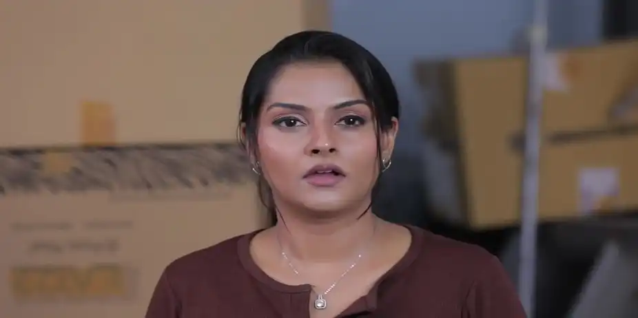 Bharathi Tries to Stop Dhurai - Idhayam