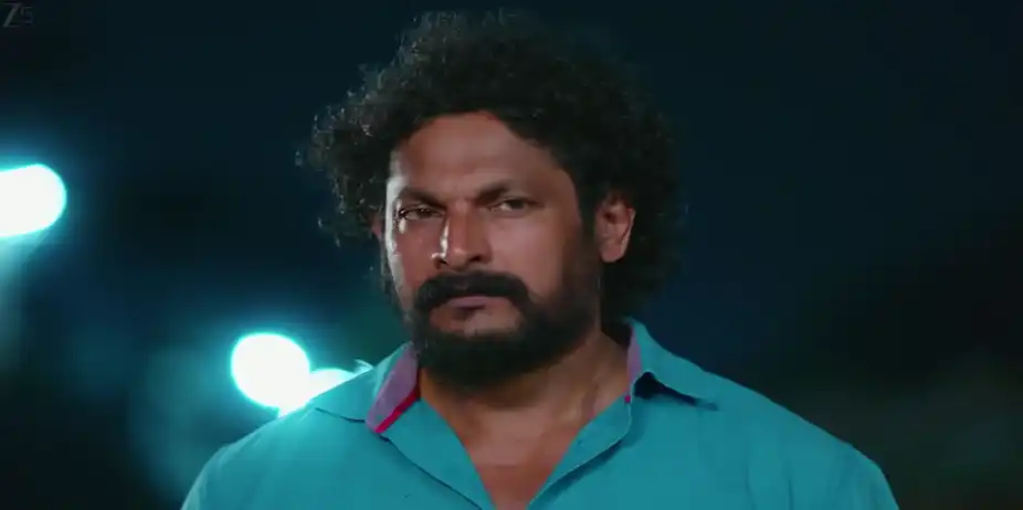 Moorthy Entrusts Selvan with a Task - KrishnaGadha