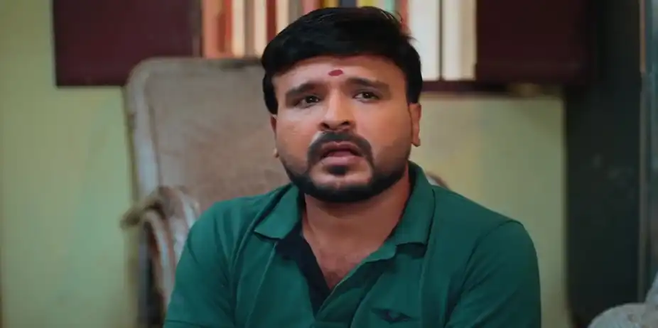 Madhavan Has a Word with Vinu - Manathe Kottaram