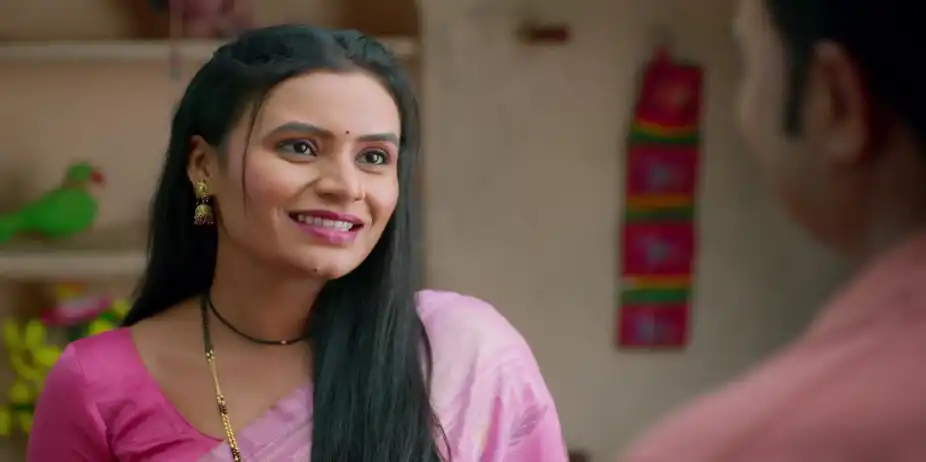 Lali Gives Gopal a Gift - Devmanus Madhla Adhyay