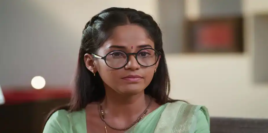 Jagannath Reassures a Worried Savali - Savalyachi Janu Savali