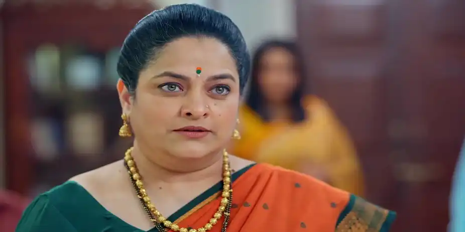 Narmada Decides To Teach Manjiri a Lesson - Tula Japnar Aahe